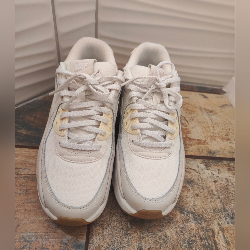 Nike Air Max, 8.5, White/Yellow sneakers, Women's